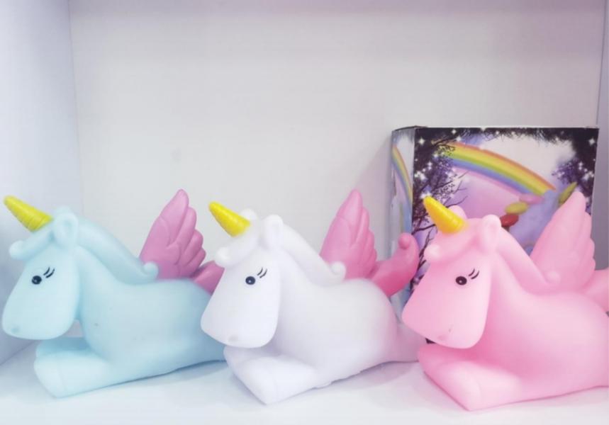 LAMPARA UNICORNIO 3 COLORES, AMARILLO, AZUL Y BLANCO 1PCS