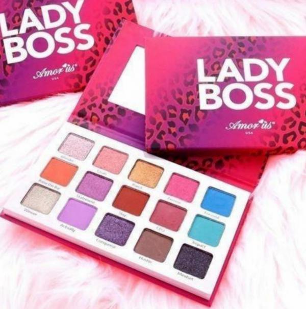 LADY BOSS- SOMBRAS CO-AESD AMOR US