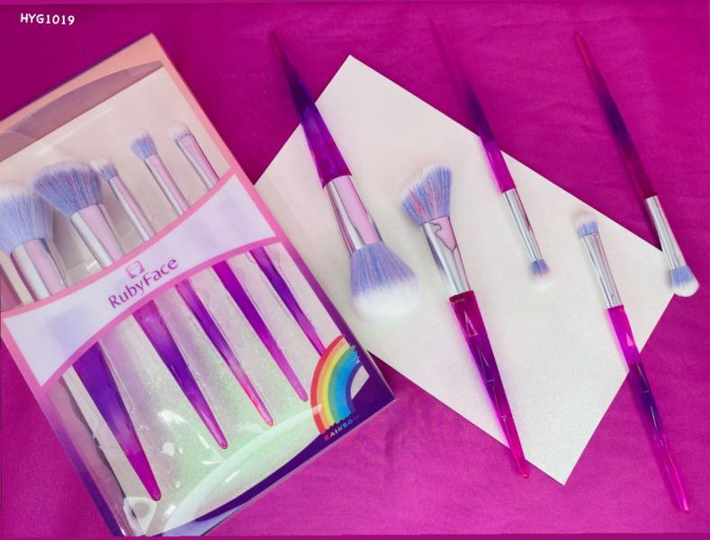 SET DE BROCHAS RUBYFACE