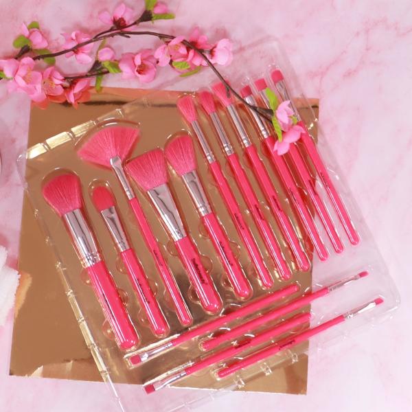 SET DE BROCHAS PARA MAQUILLAJE