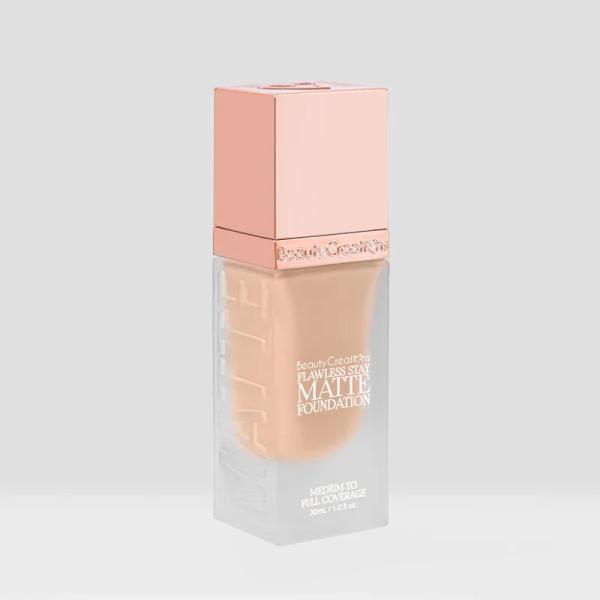 BASE LIQUIDA FLAWLESS STAY MATTE FOUNDATION BEAUTY CREATIONS 30 ML